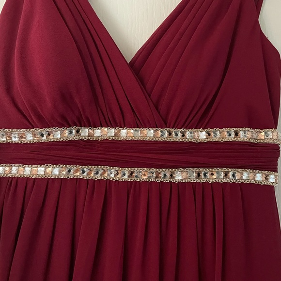 Dress - Picture 2 of 9